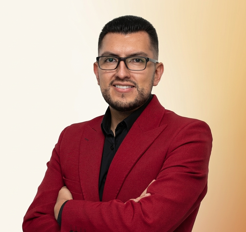Diego Montúfar — Fundador de cursosclaude.com